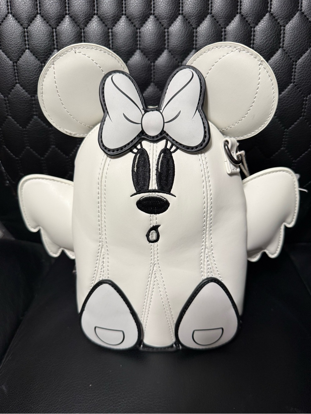 Loungefly Disney Minnie Mouse Small Crossbody Shoulder Bag Purse White